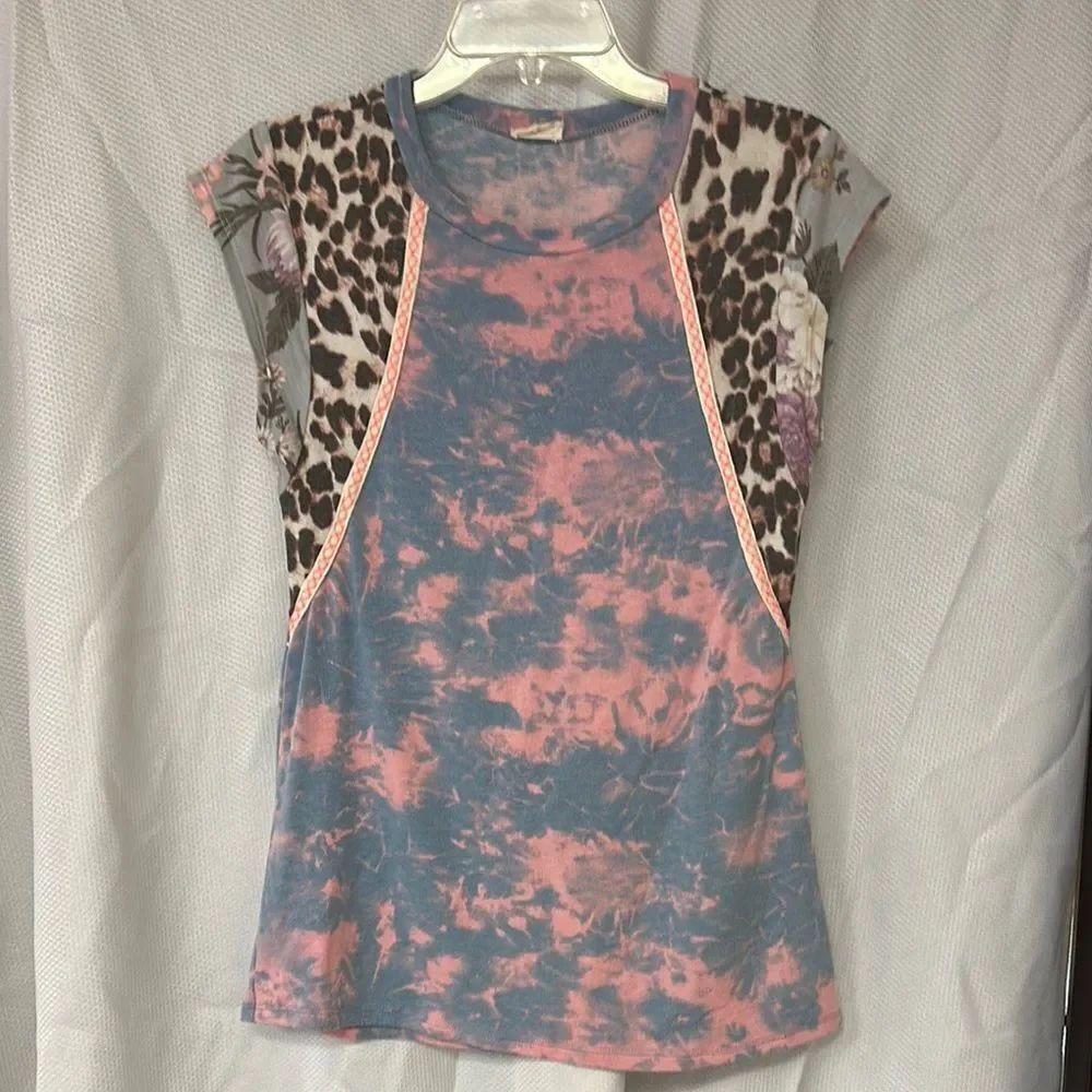 Lovely Melody Graphic Pink and Gray Cap Sleeve Tee